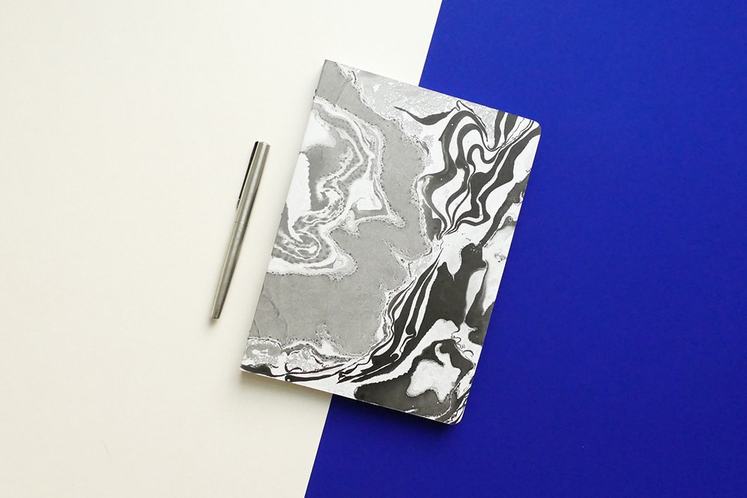 kumo_arashi_carnet_stylo